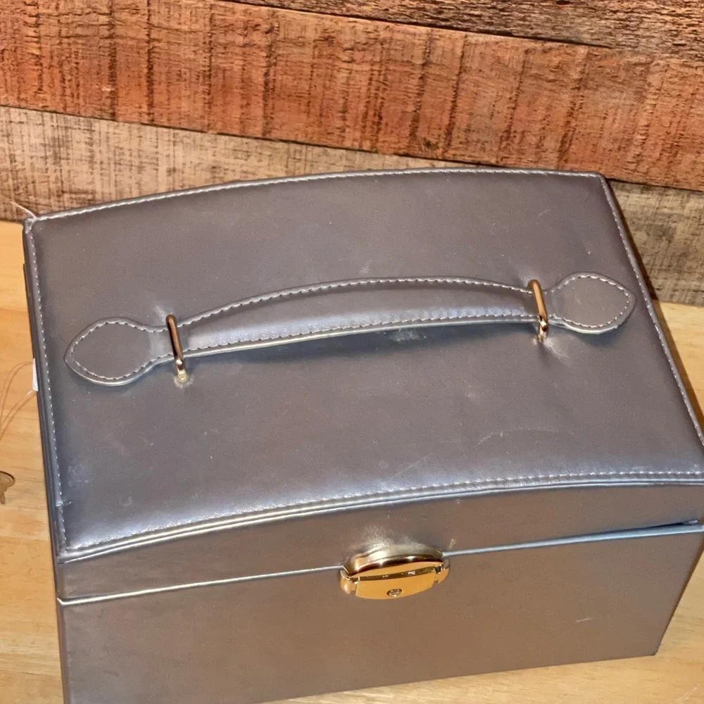 Silver Locking Jewelry Box